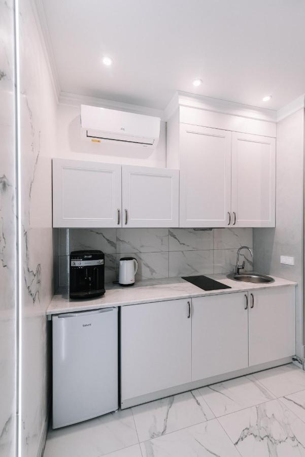 Royal Tower Vip Smart Apartments 3 Kiev Exterior foto