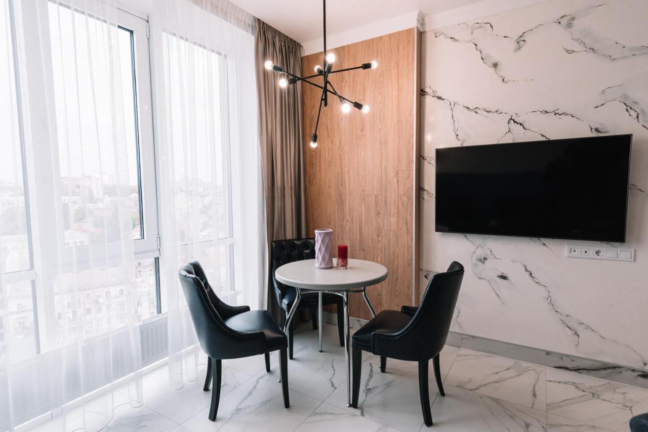Royal Tower Vip Smart Apartments 3 Kiev Exterior foto